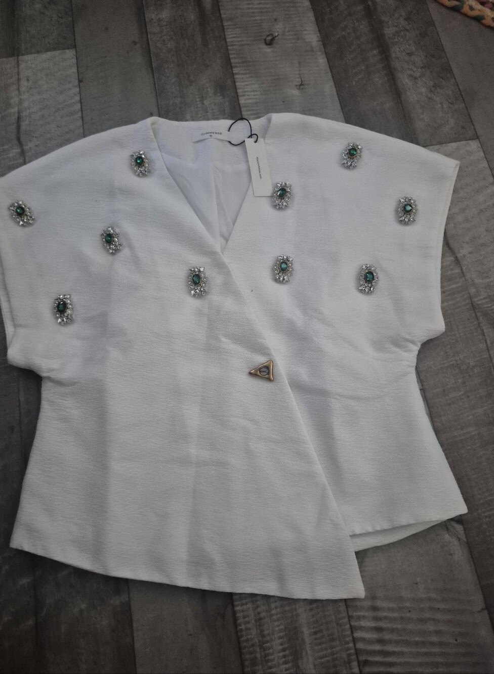Commense Embellished Broach Blouse Kimono Short Sleeves Gold Closure XL NWT - Picture 9 of 10